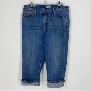 Levi's | 515 Capri Cuffed Bottom Jeans Size 10
